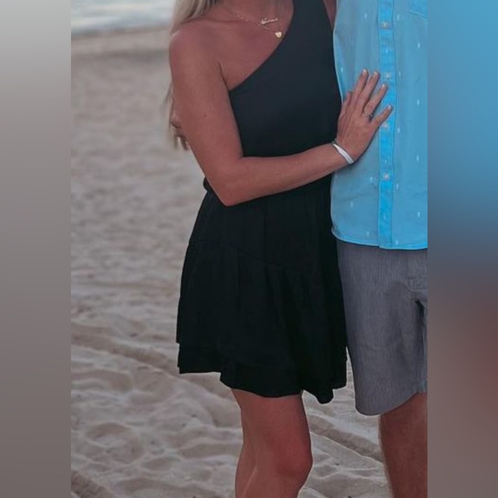 Black one shoulder BB Dakota Dress